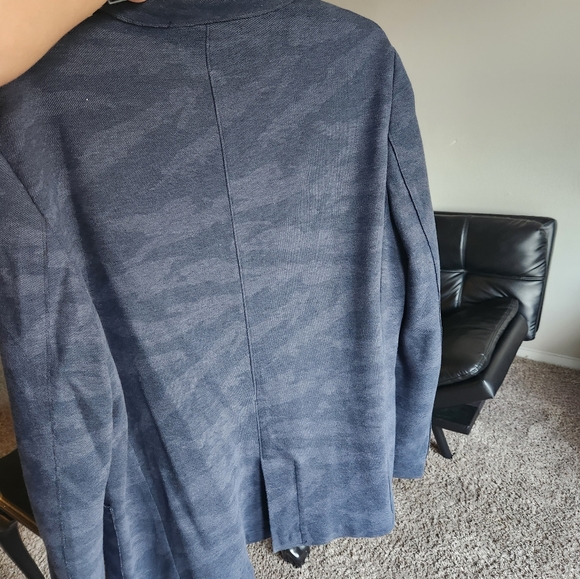 Blazer - Picture 2 of 4